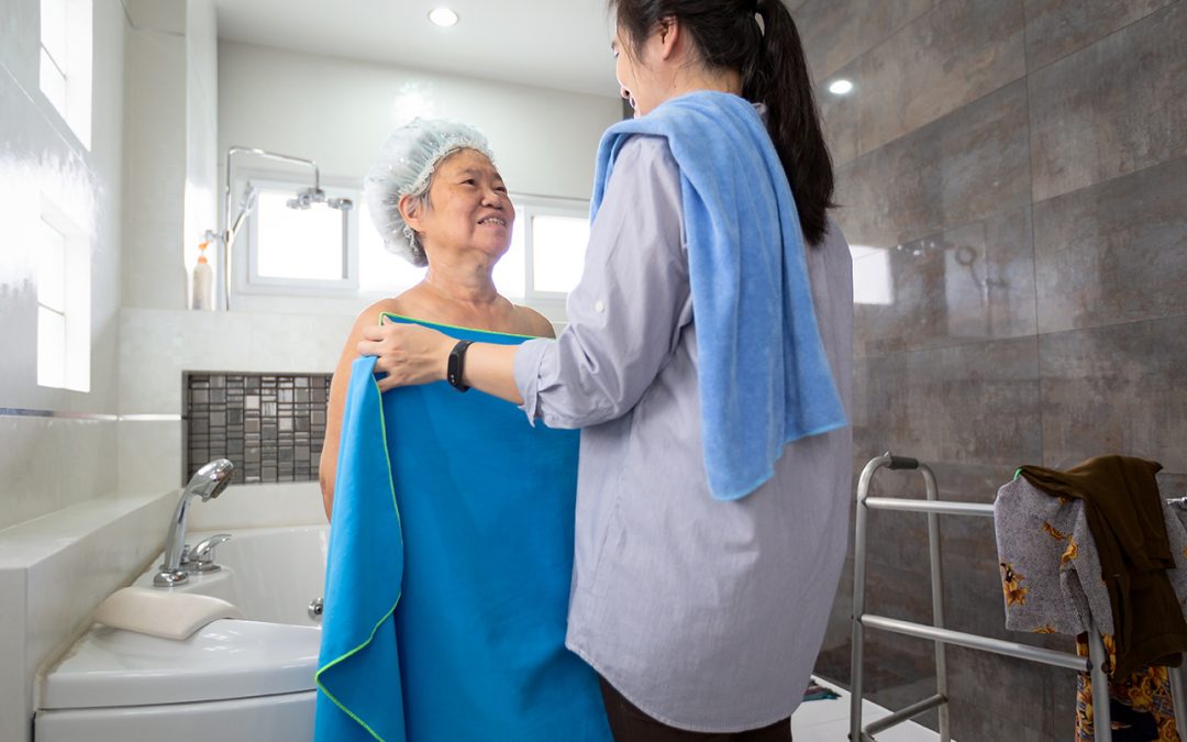 Bath Aids and Etiquette for Bathing Seniors